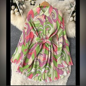 Long Sleeve Swirl Print Shirt Dress in Green & Pink